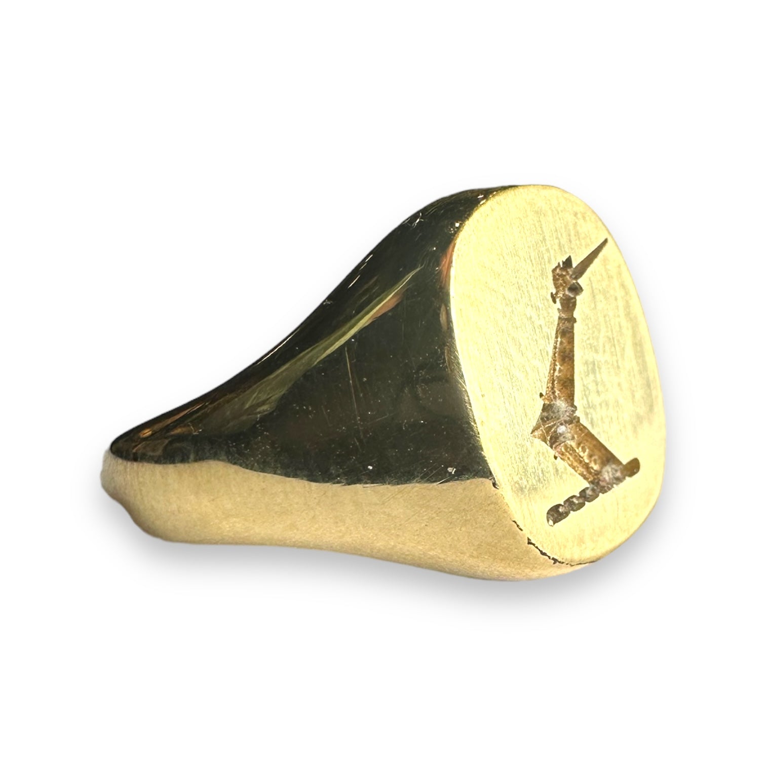 Signet gold ring
