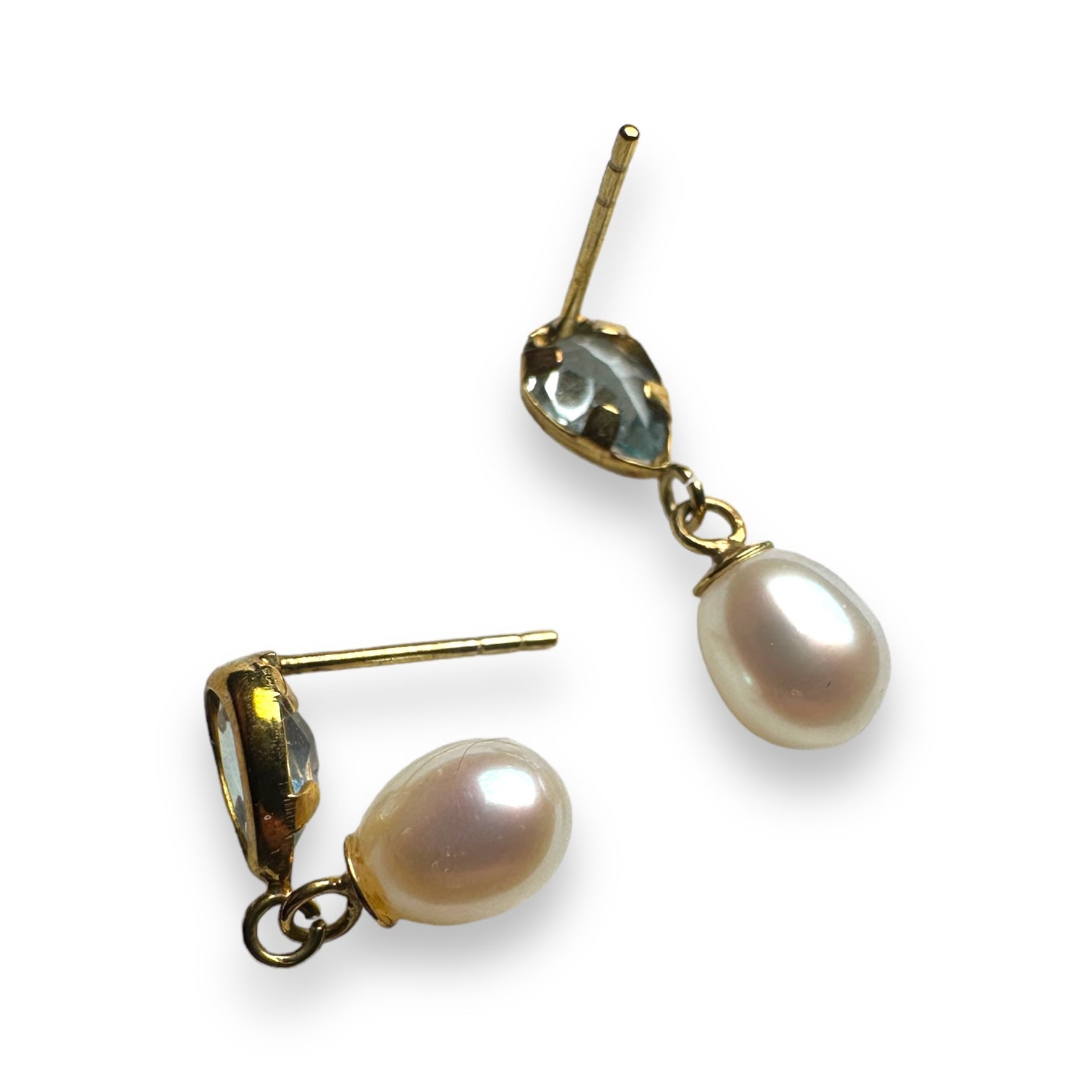 Aquamarine and pearl earring