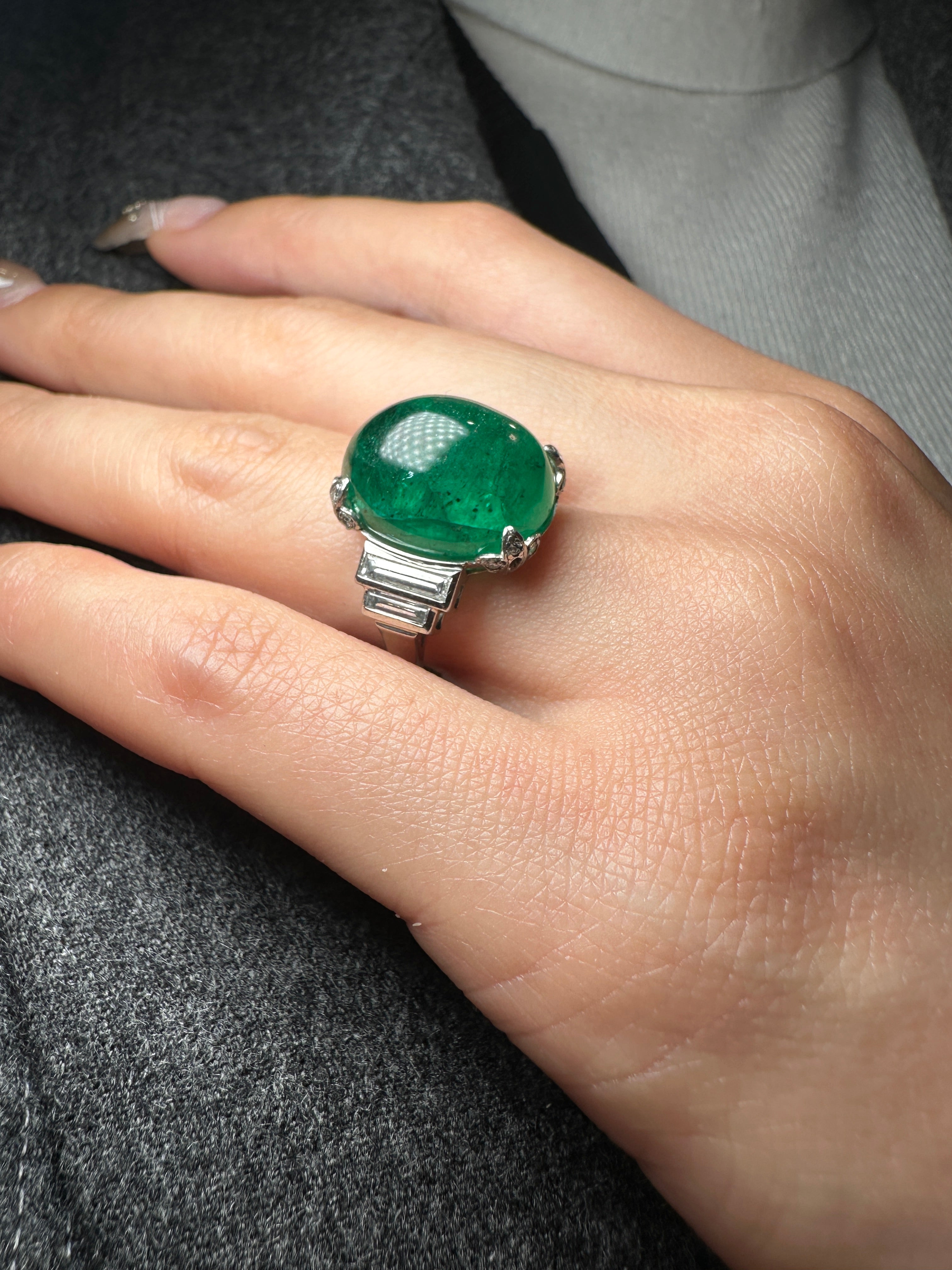 Emerald and diamond ring