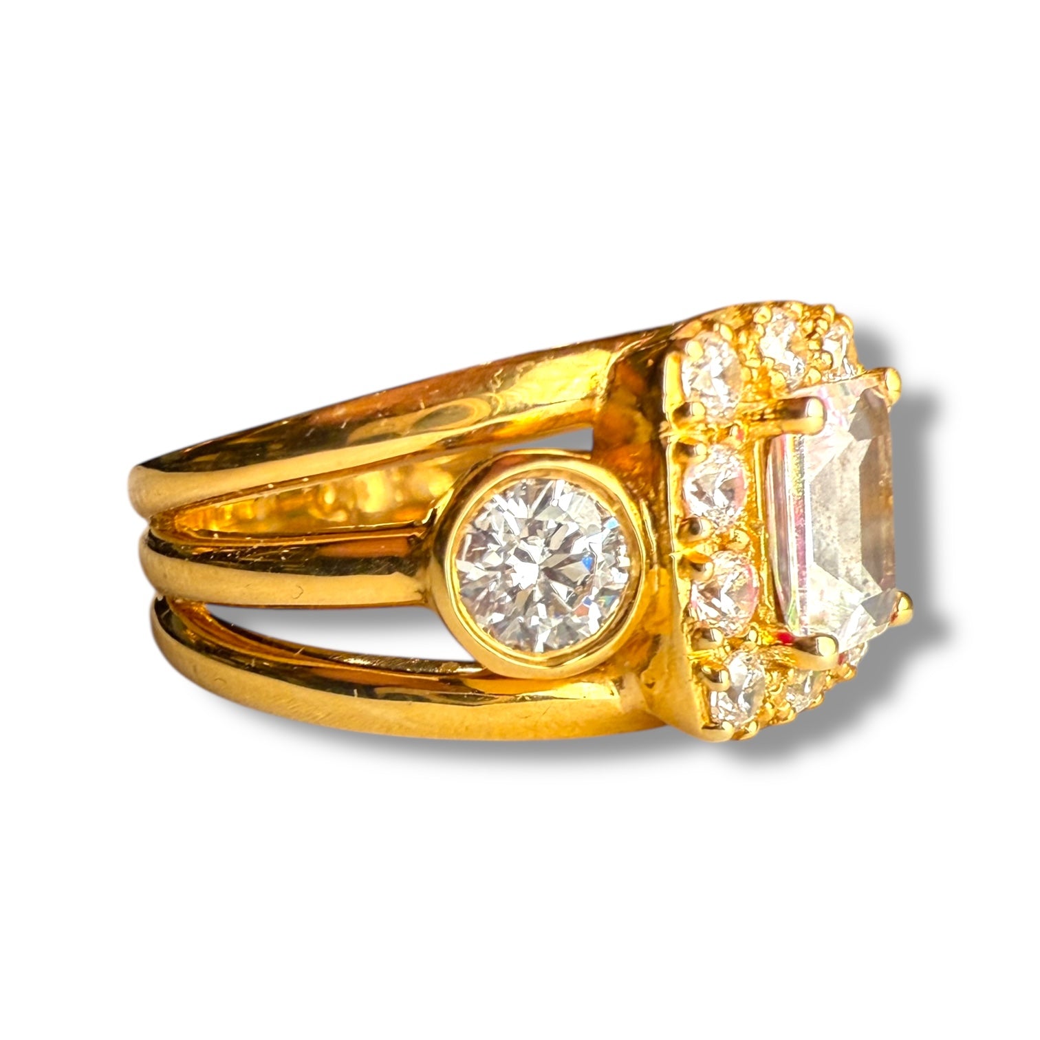 Diamond engagement ring