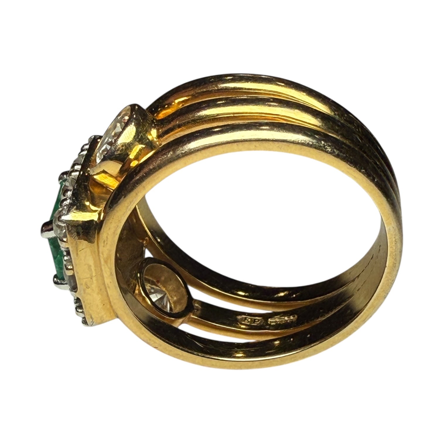 Diamond ring