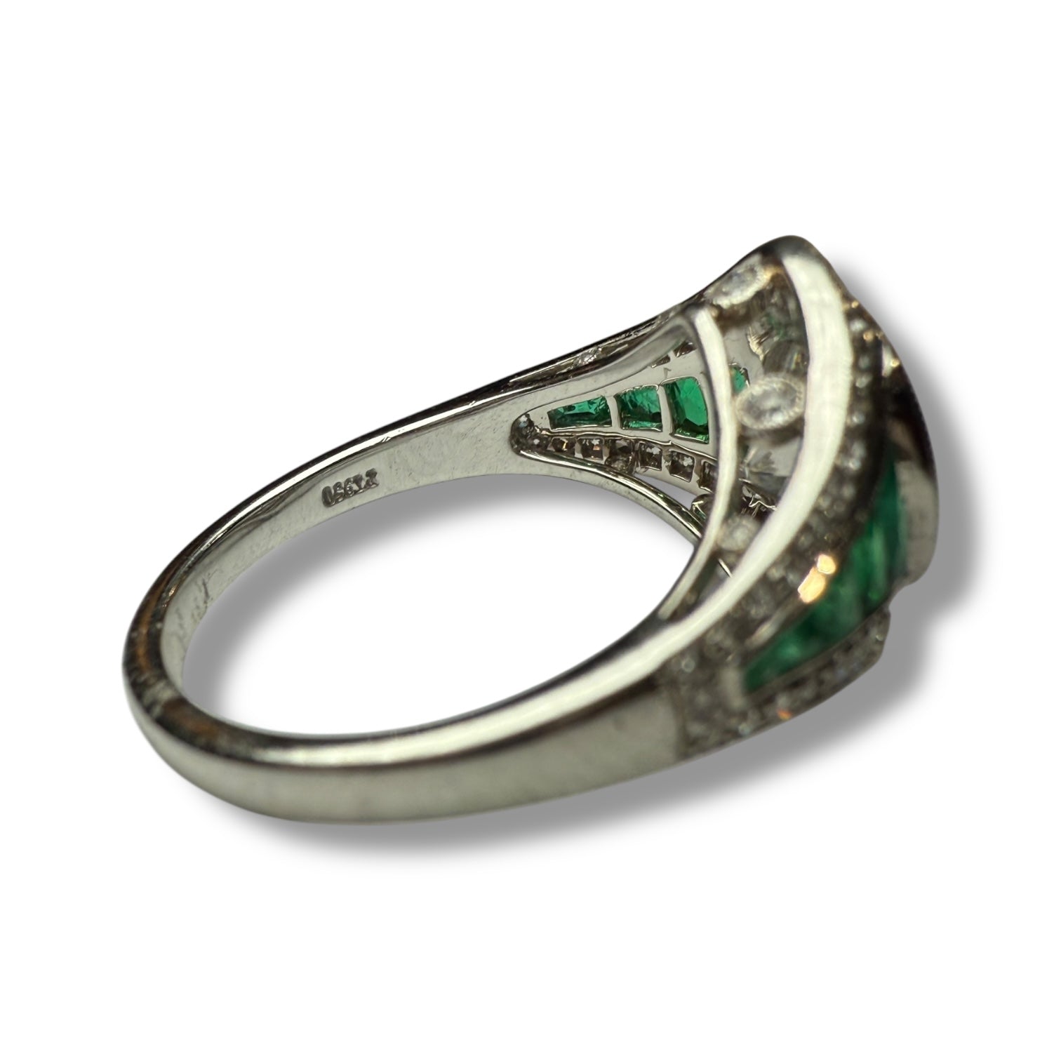 Diamond and emerald ring