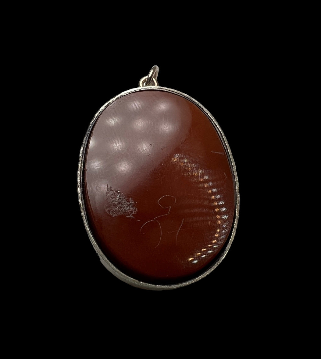 Cameo pendant for women
