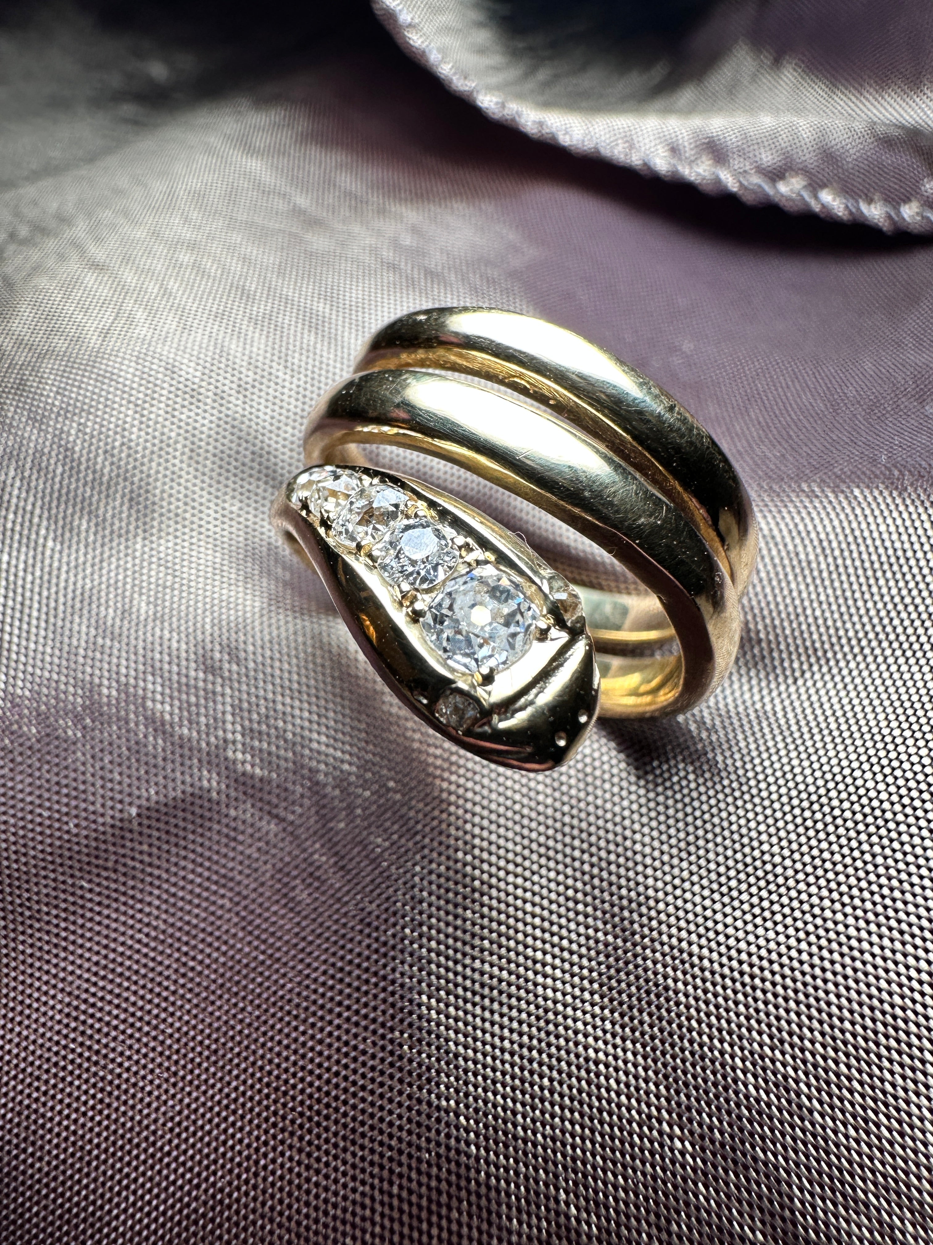 Snake diamond ring