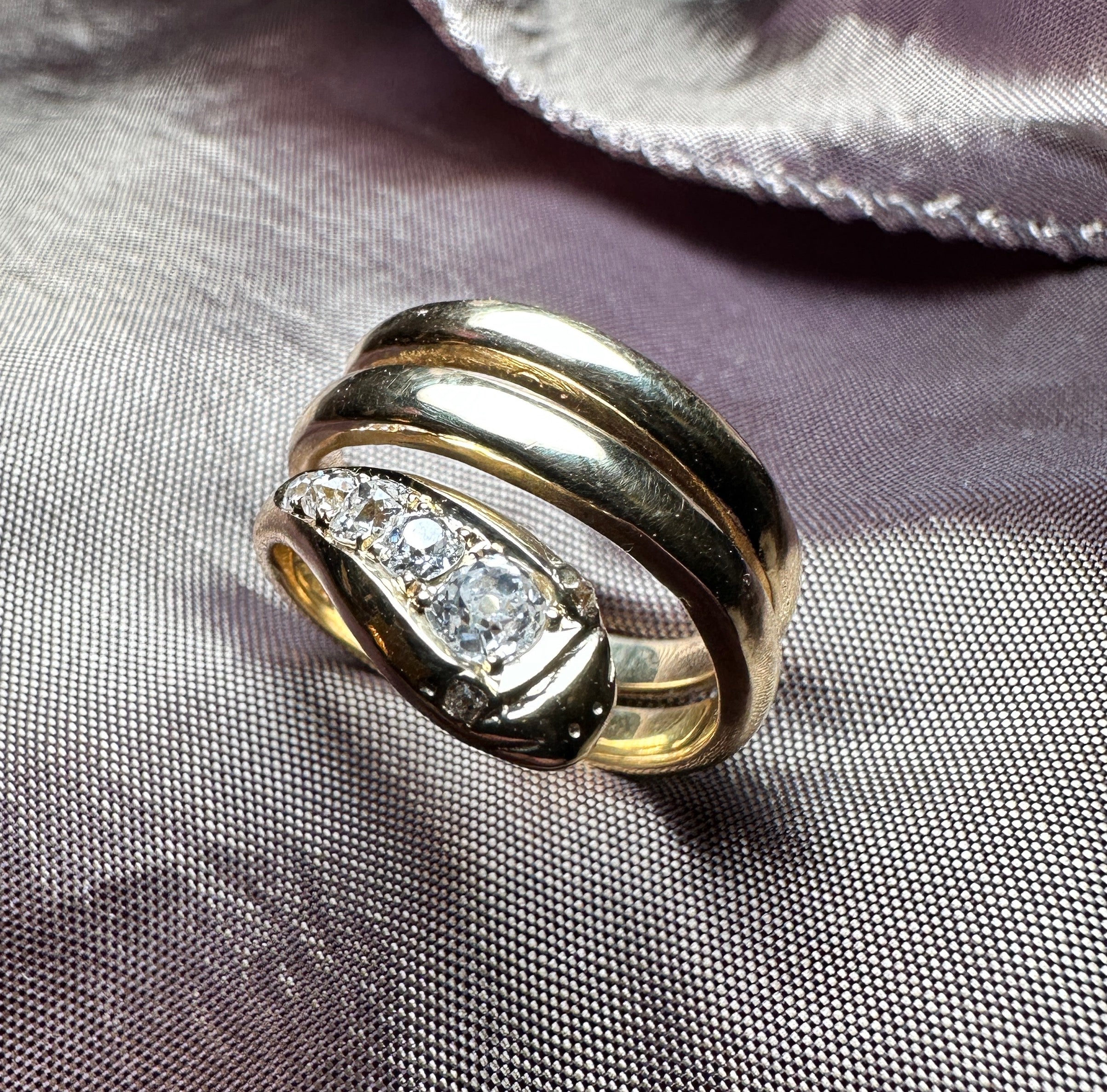 Snake diamond ring