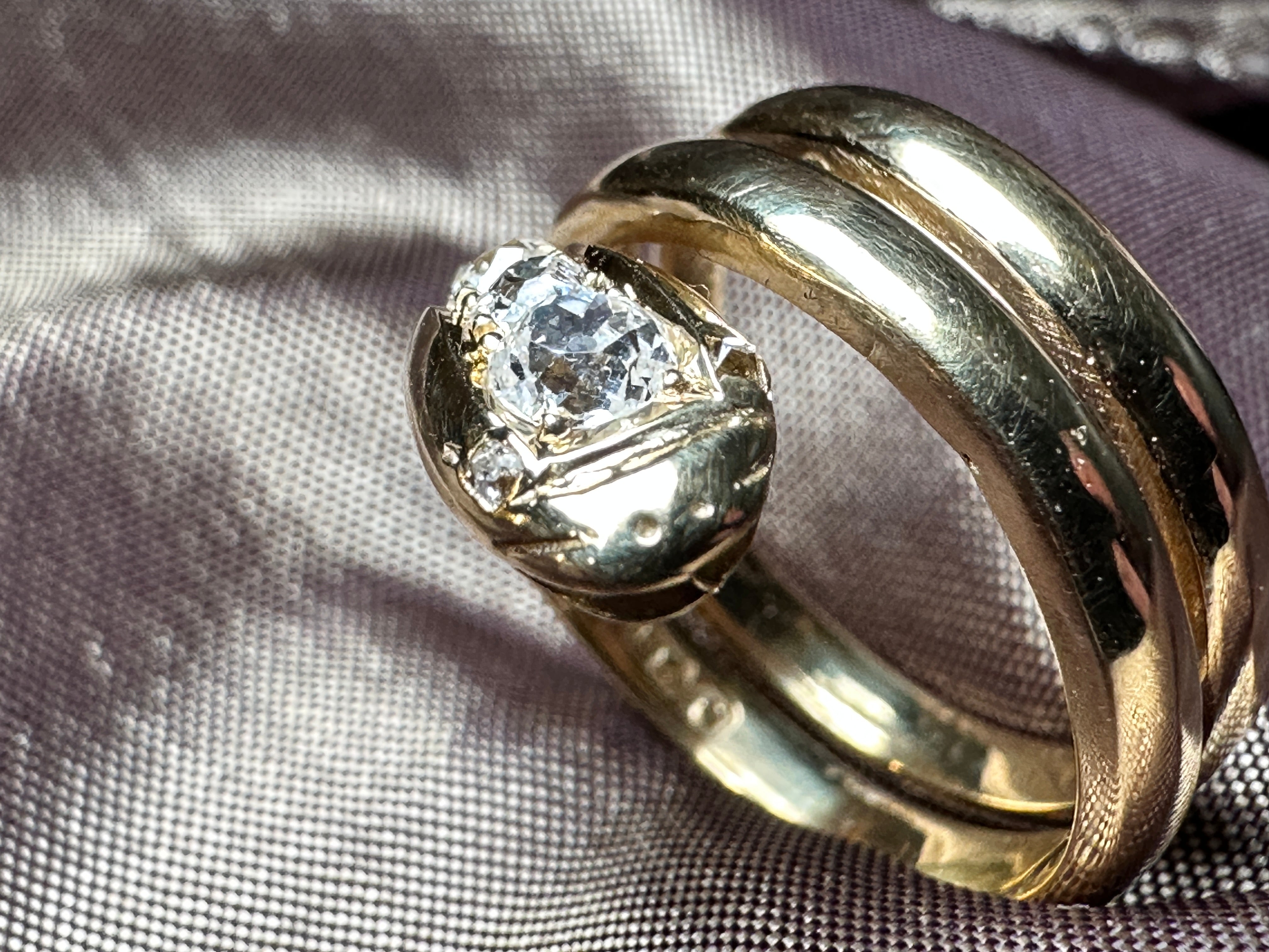 Snake diamond ring