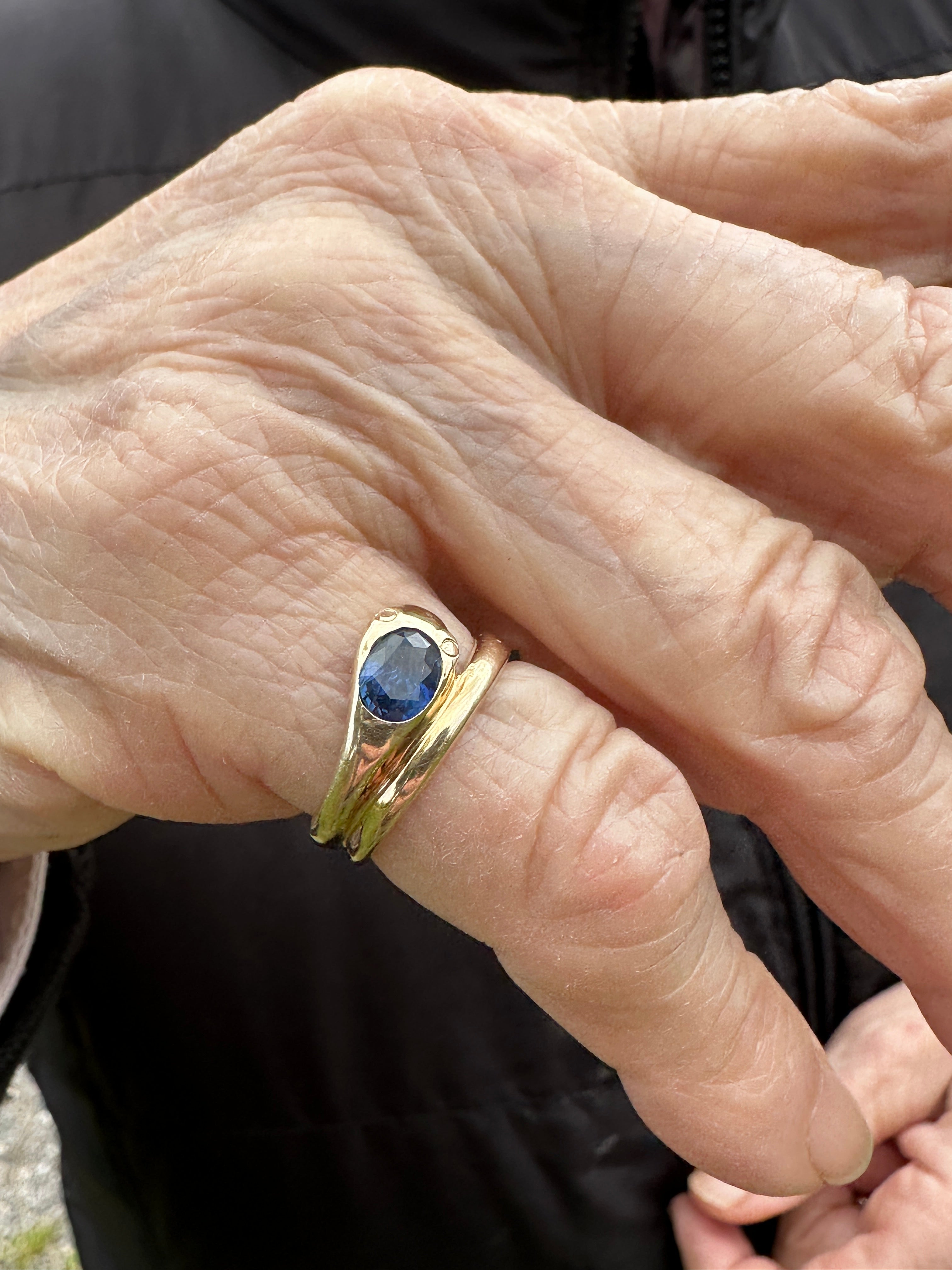 Sapphire snake ring