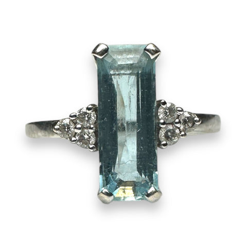 Aquamarine and diamond ring