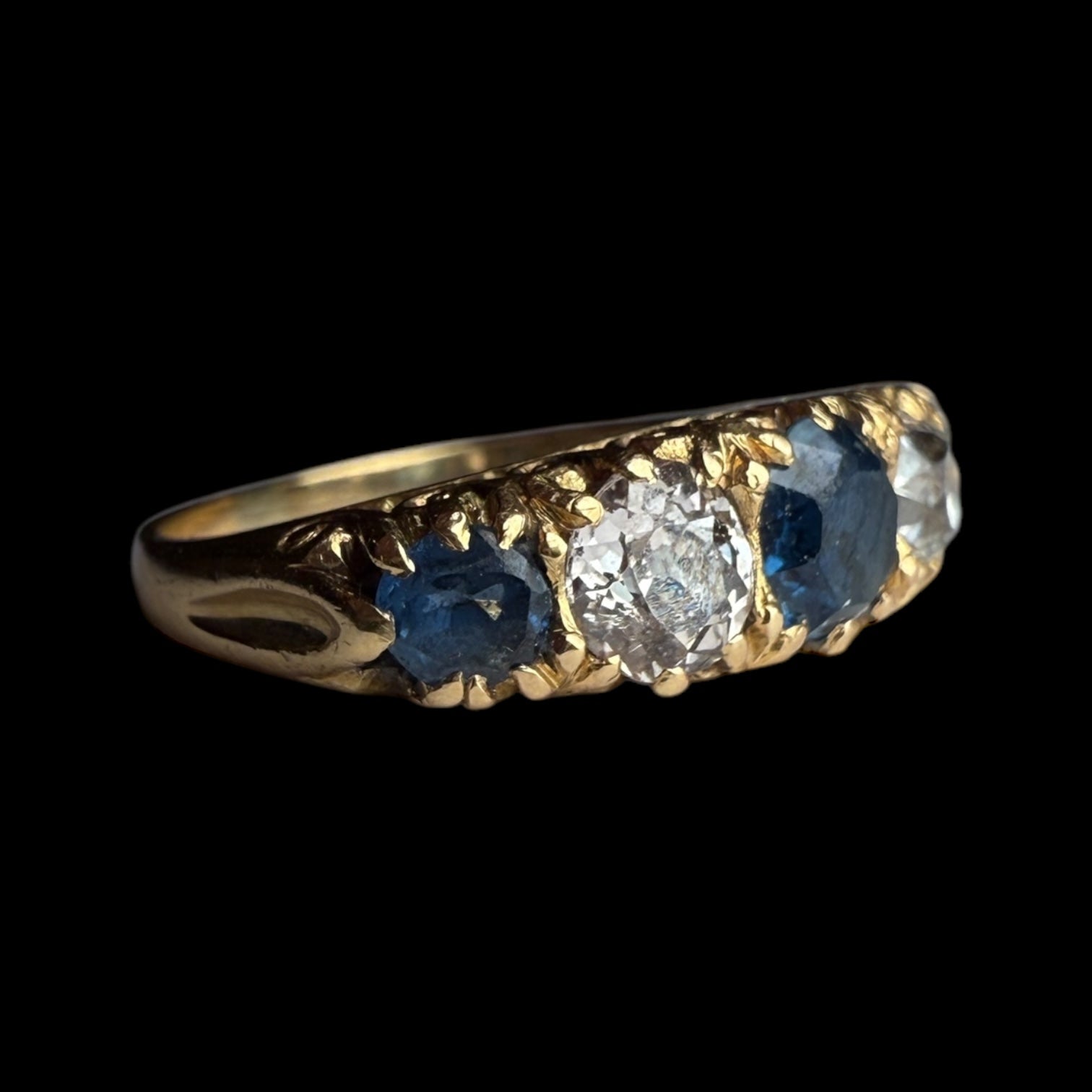 Sapphire and diamonds 5 stones engagement ring