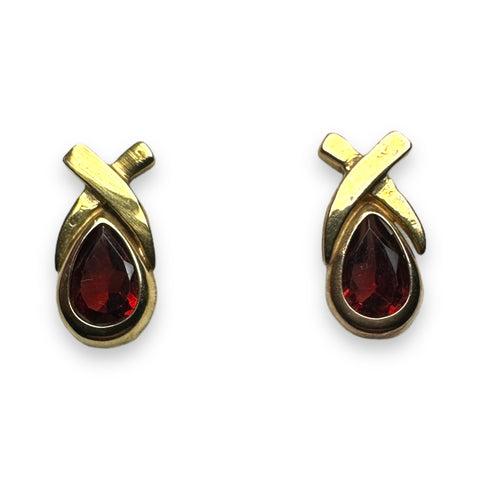 Garnet gold earring