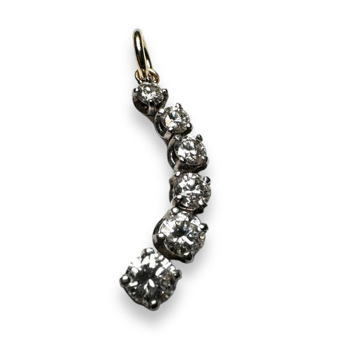 Elegant platinum and gold pendant with 0.60 ct of diamond