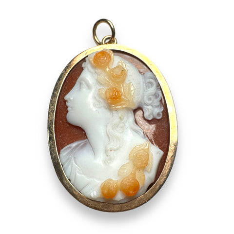 Cameo pendant