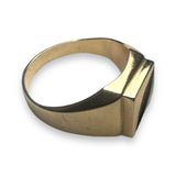 Signet gold ring