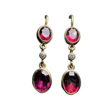 Garnet and diamonds earring in 18k gold