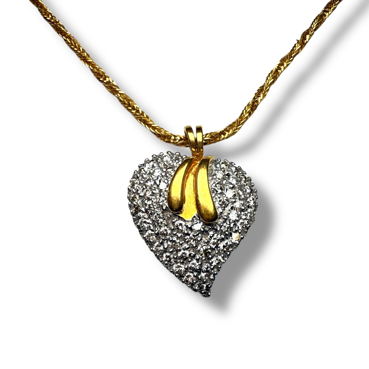 18kt Gold Diamond Heart Pendant – 3.9g