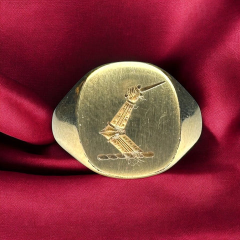 Signet gold ring
