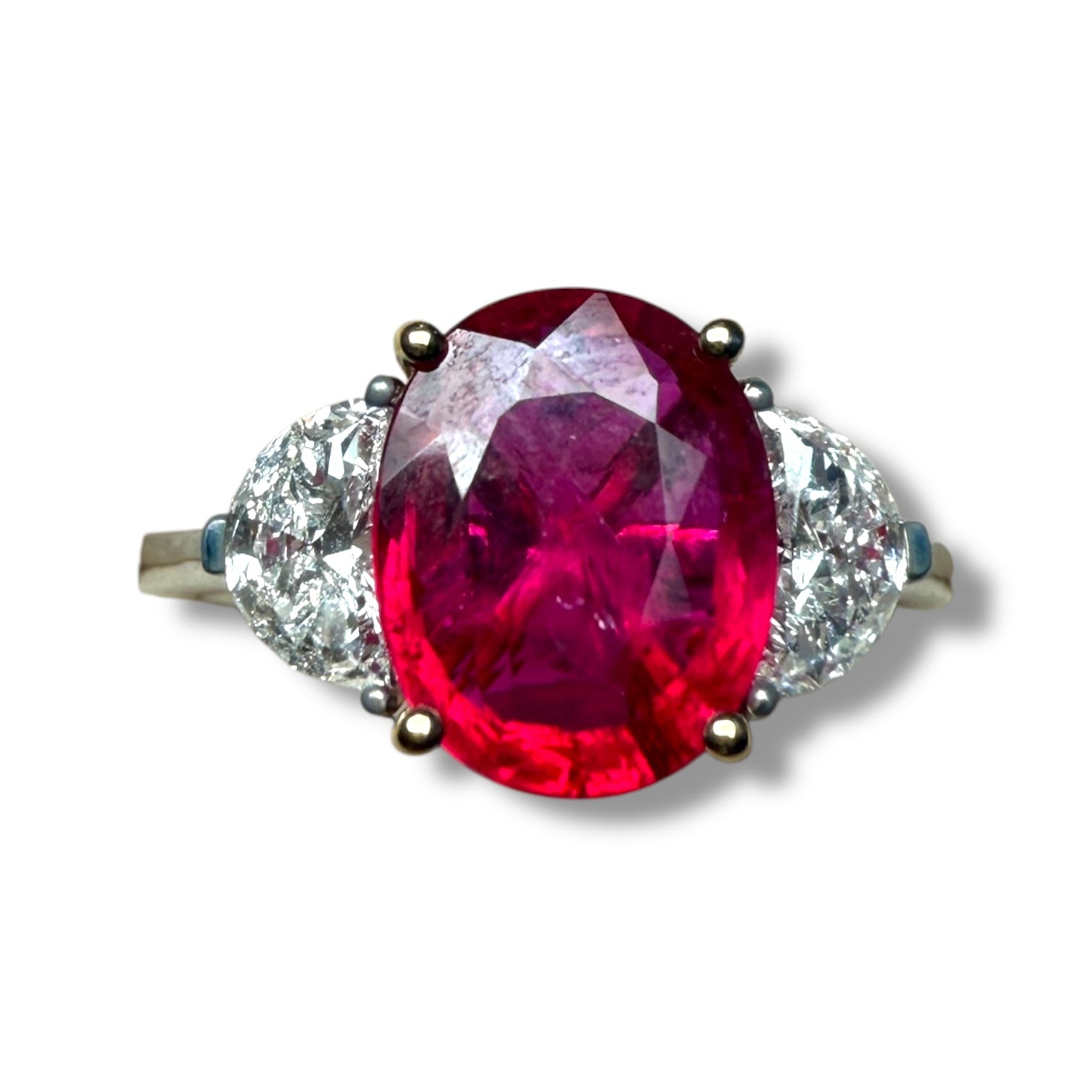 18k Gold Ring with 2.42ct Ruby and 0.50ct Diamonds – Size N (Resizable)