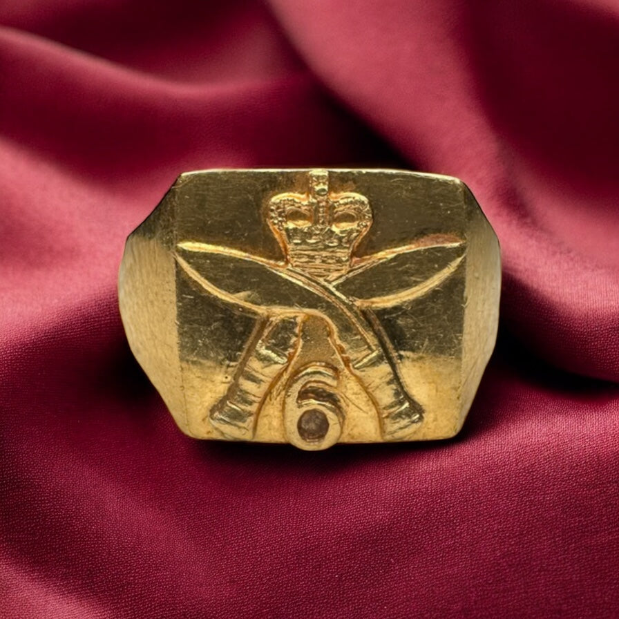Signet gold ring